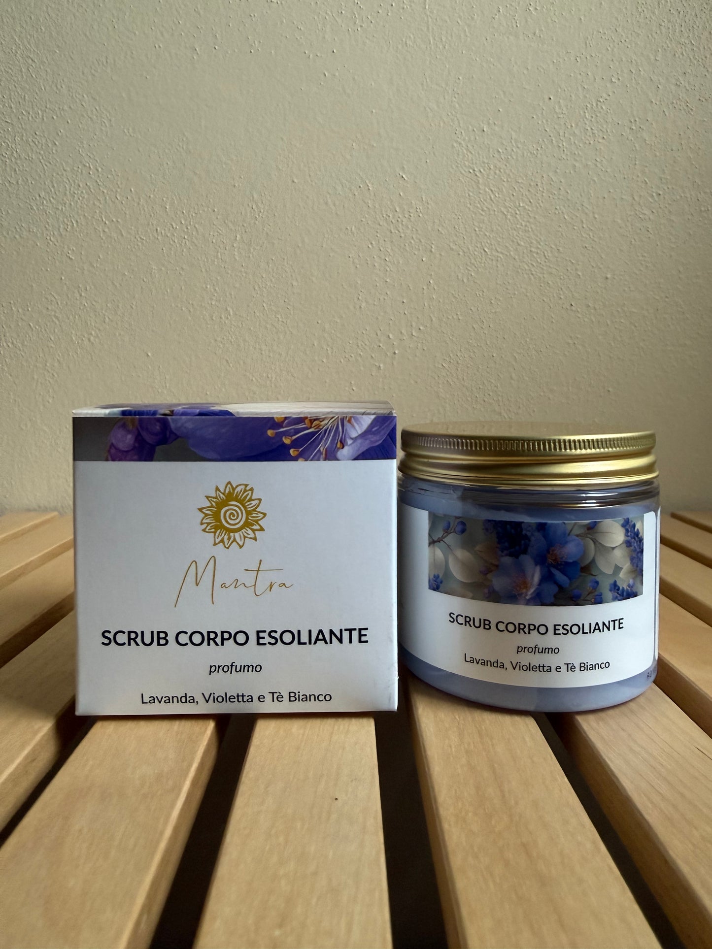 Scrub corpo esfoliante - profumo lavanda, violetta e tè bianco