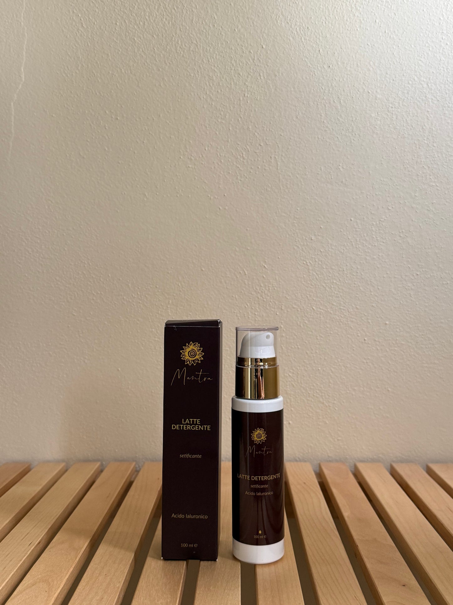 Latte detergente Mantra